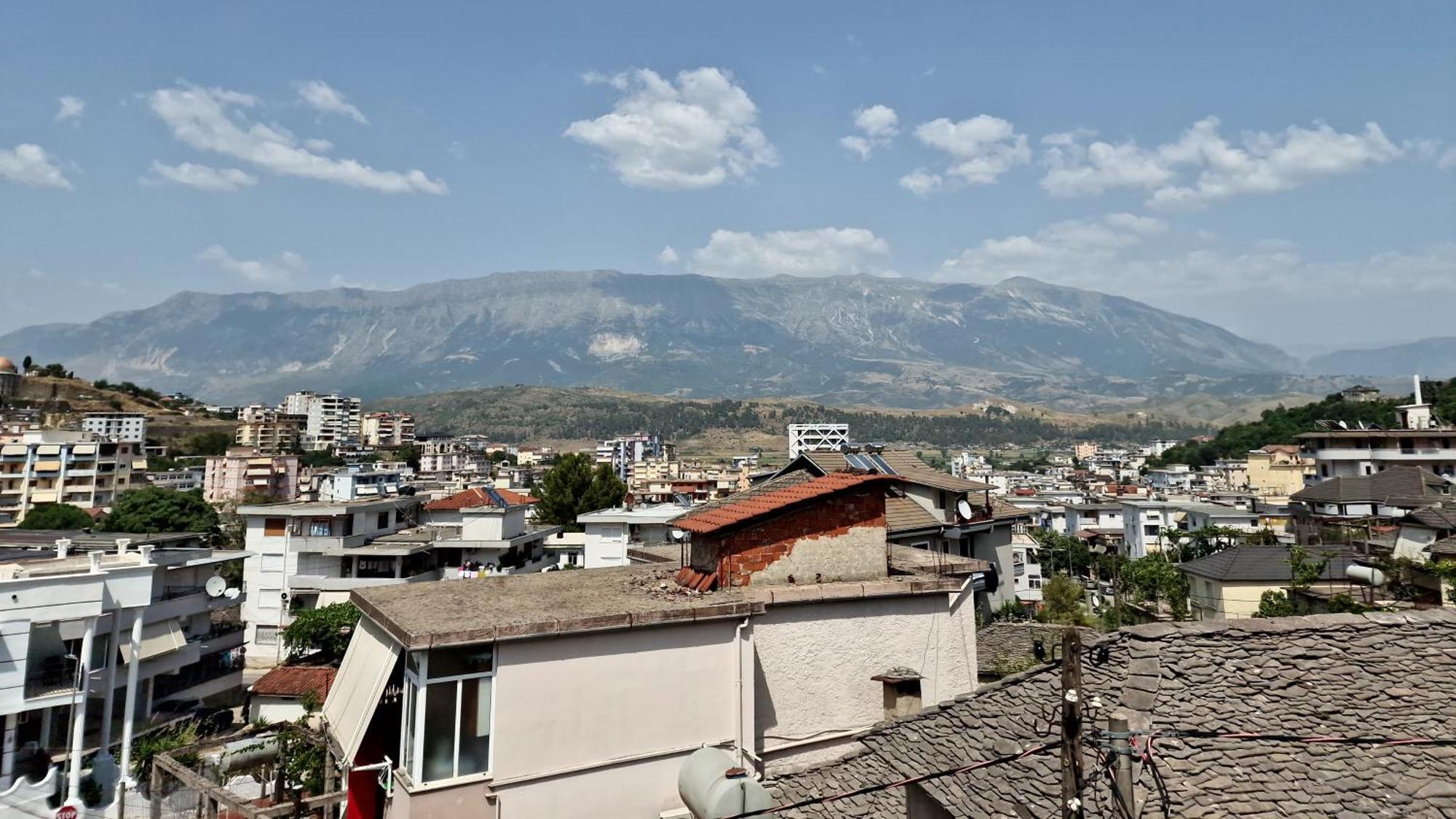 Apartment Antigona Gjirokastra Kültér fotó